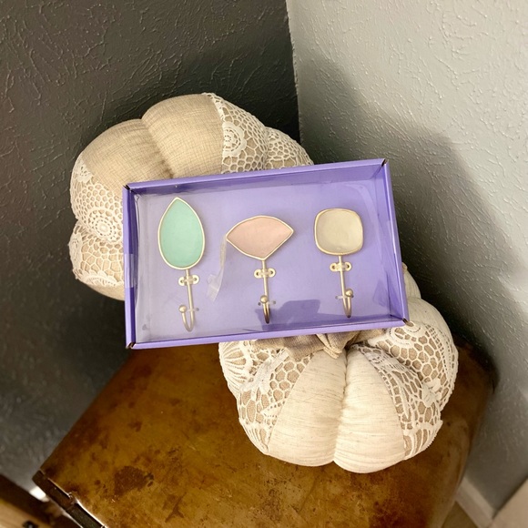 WILD SAGE 3 PIECE GEMSTONE DECORATIVE HOOKS - Picture 4 of 8